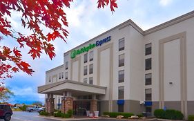 Holiday Inn Express & Suites Fayetteville University Of Arkansas Area By Ihg